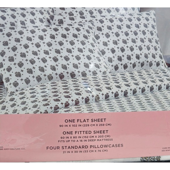 Juicy Couture Queen Sheet Set Leopard Heart Crown Valentine's Day NWT - Picture 3 of 4